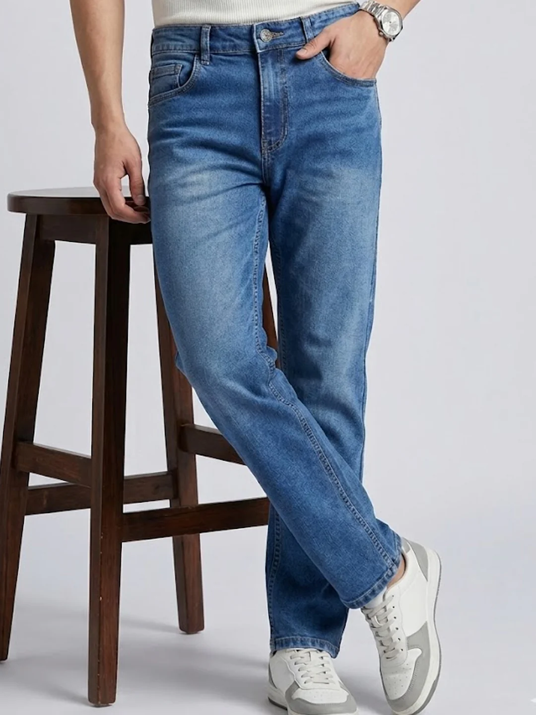 Men's Blue Straight Fit Washed Jeans Stretchable