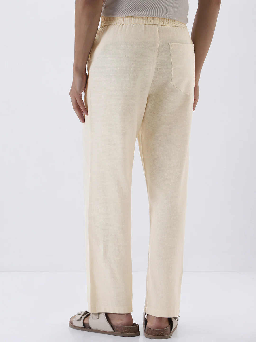 Men's Cream Loose Fit Solid Linen Blend Trousers Non-Stretchable - Image 3