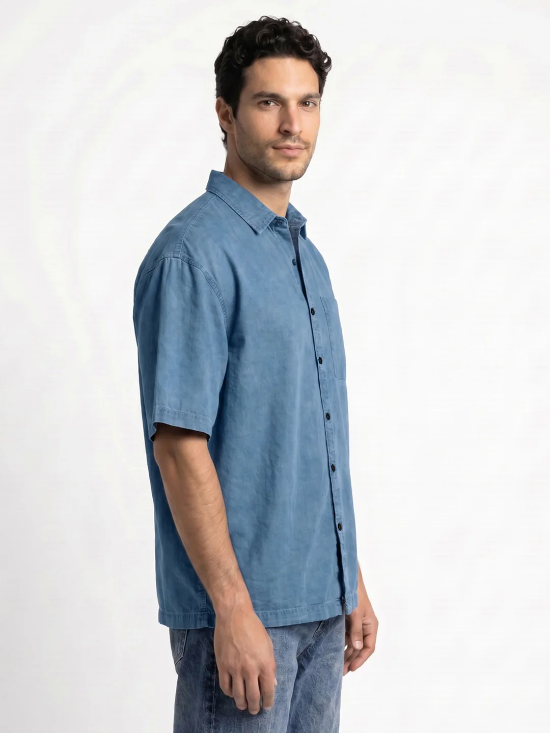 Men's Light Blue Oversized Fit Half Sleeve Solid Casual Denim Shirt - Image 2