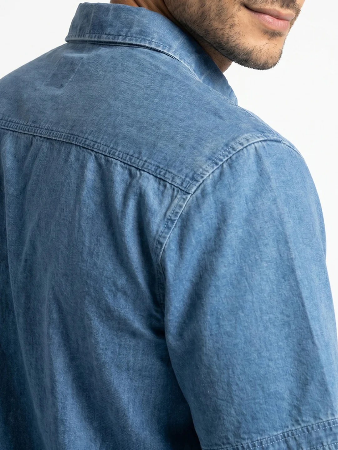 Men's Light Blue Oversized Fit Half Sleeve Solid Casual Denim Shirt - Image 5