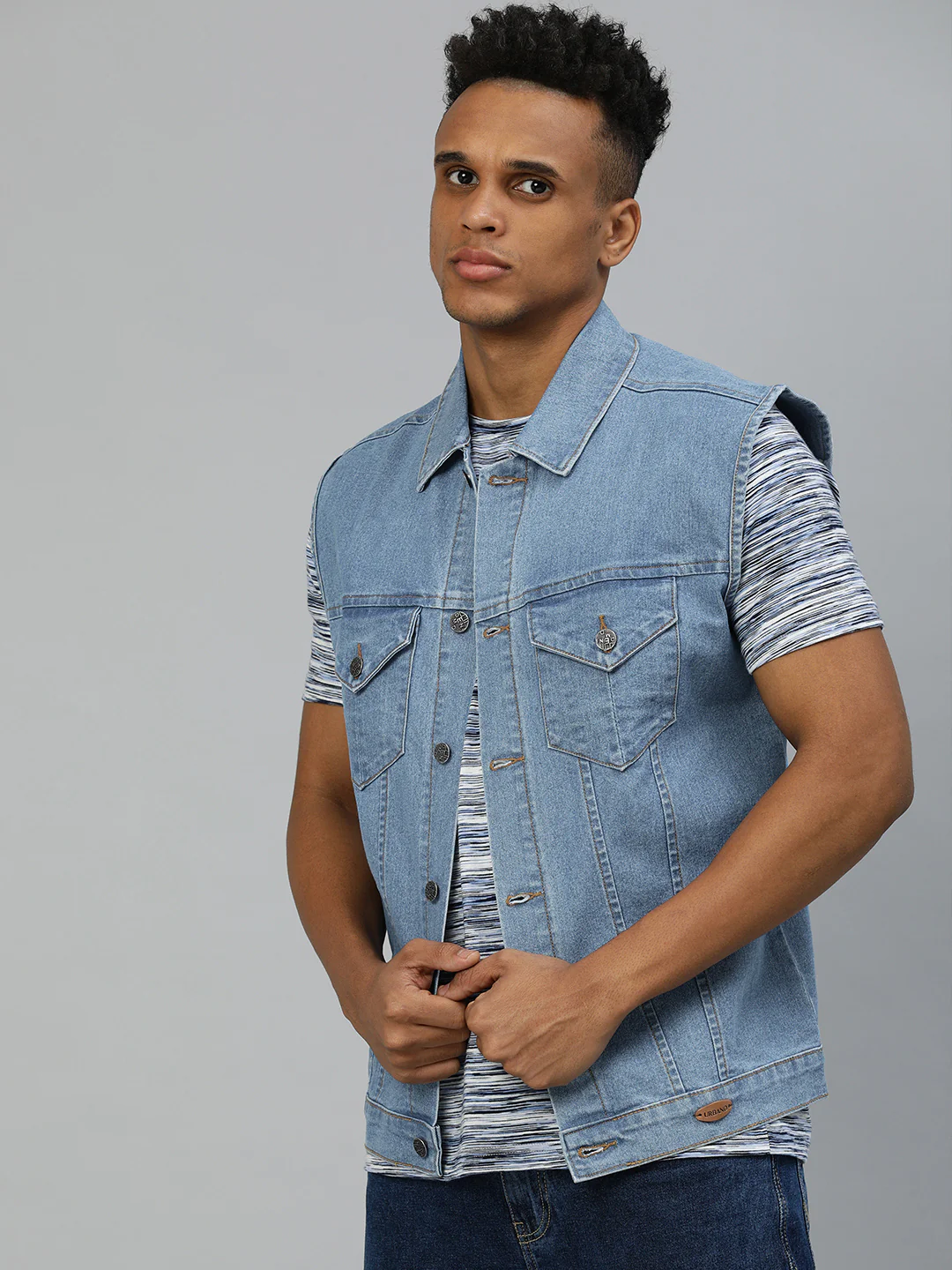 Men's Light Blue Slim Fit Washed Sleeveless Denim Jacket - Image 2