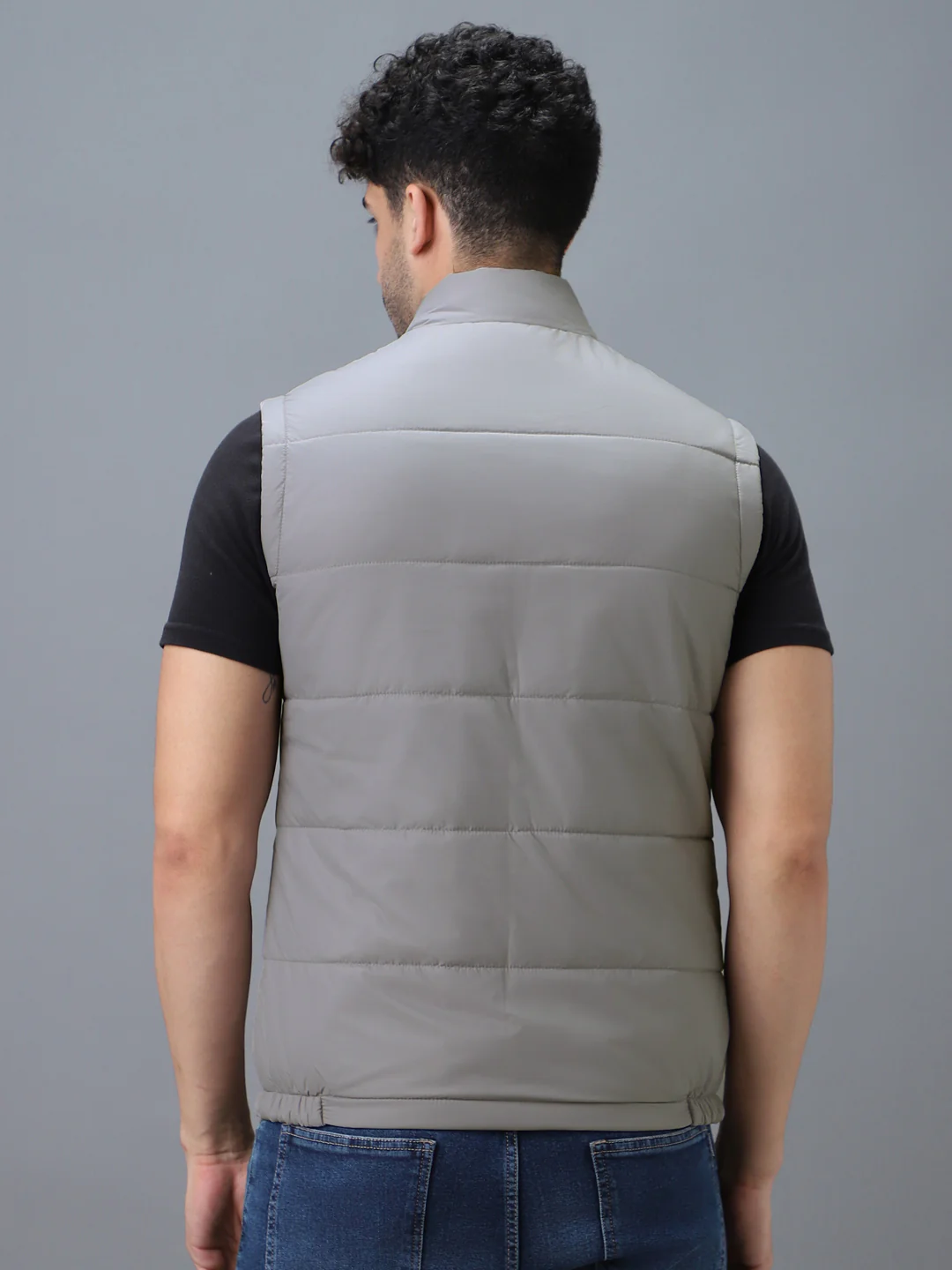 Men's Light Grey Sleeveless Zippered Puffer Jacket - Image 3