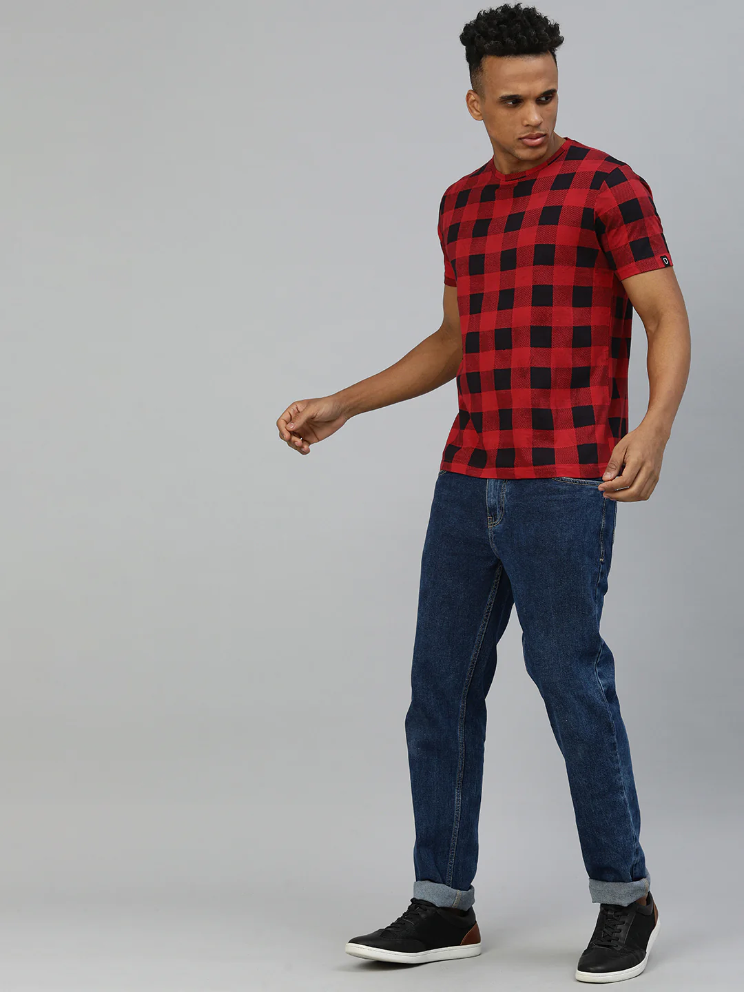 Men's Red, Black Checkered Slim Fit Half Sleeve Cotton T-Shirt - Image 3