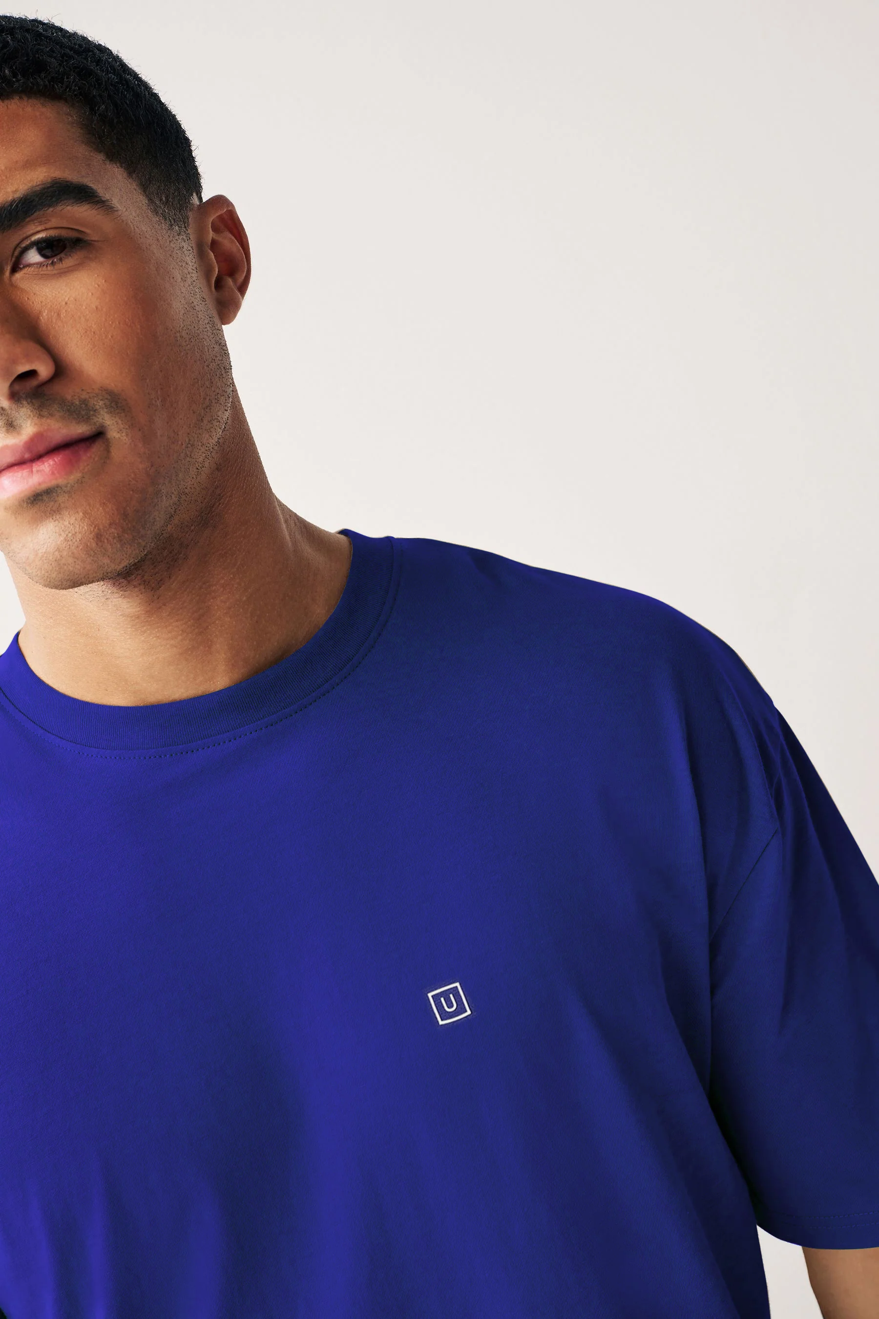 Men's Surf Blue Solid Round Neck Oversized Half Sleeve Cotton T-Shirt - Image 4