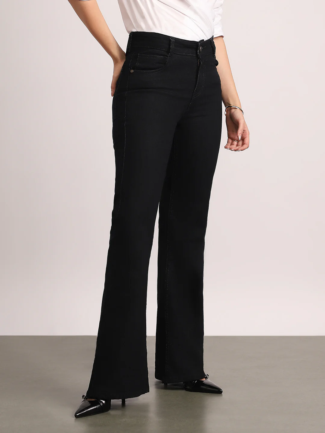Women's Black Mid Rise Bootcut Fit Washed Jeans Stretchable - Image 2