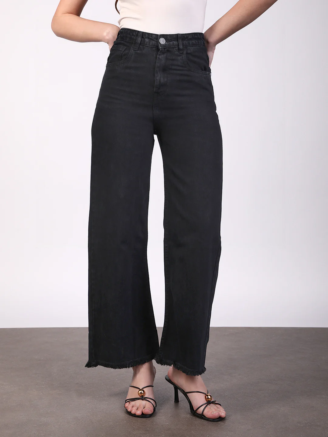 Women's Black Wide Leg Fit Washed Jeans