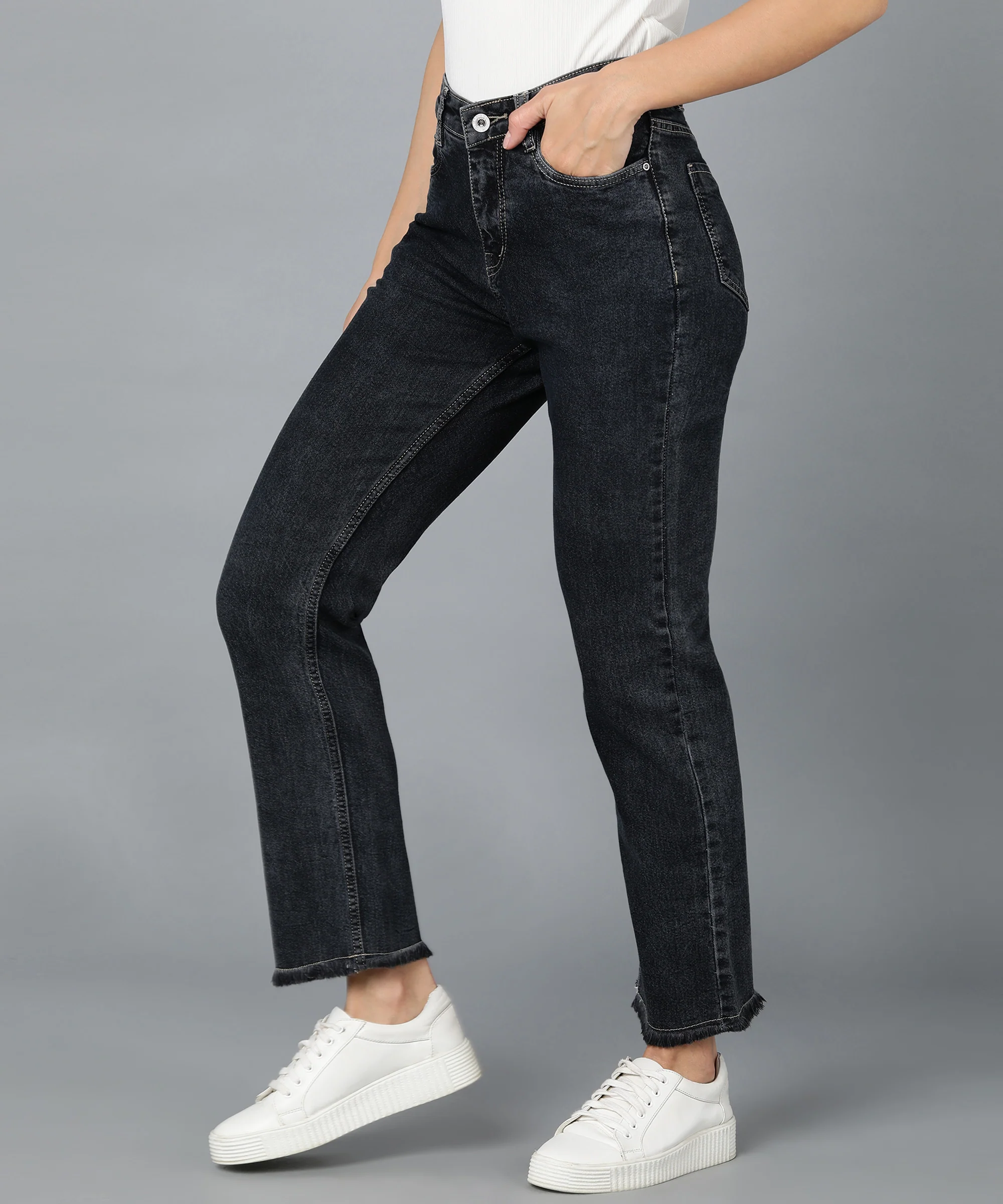 Women's Black Wide Leg Fit Washed Jeans - Image 2