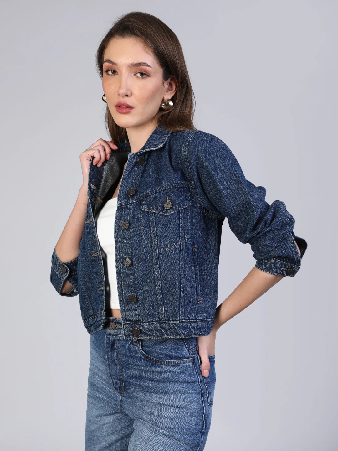 Women's Blue Regular Fit Washed Full Sleeve Denim Jacket - Image 2