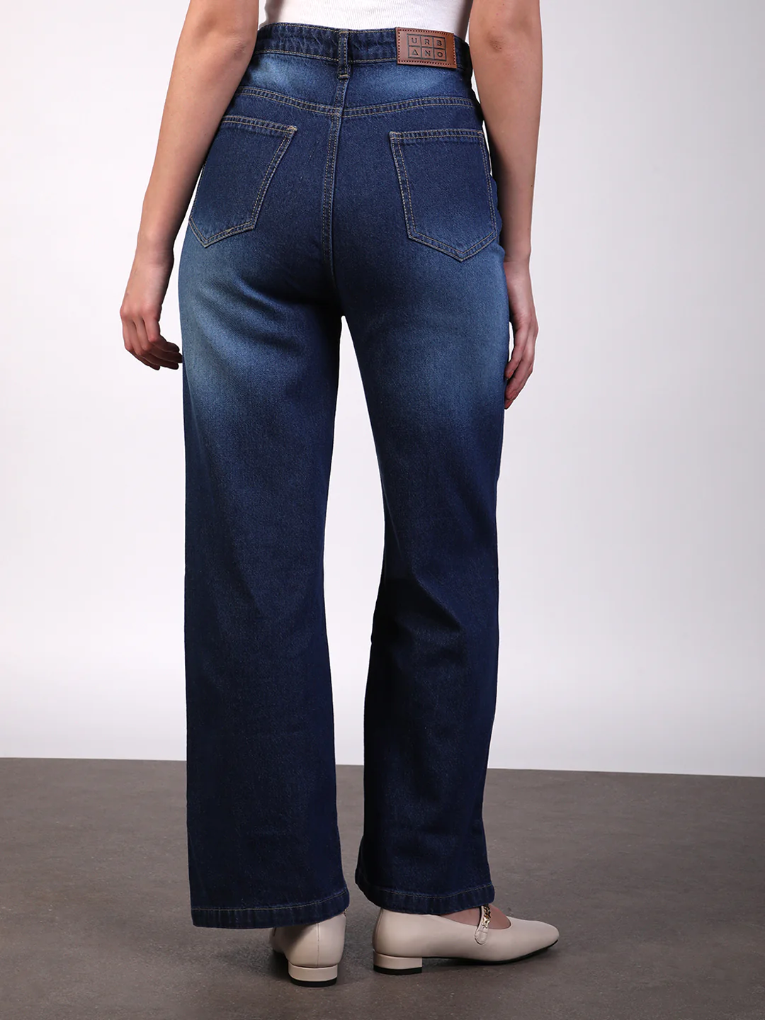 Women's Blue Wide Leg Fit Washed Jeans - Image 4