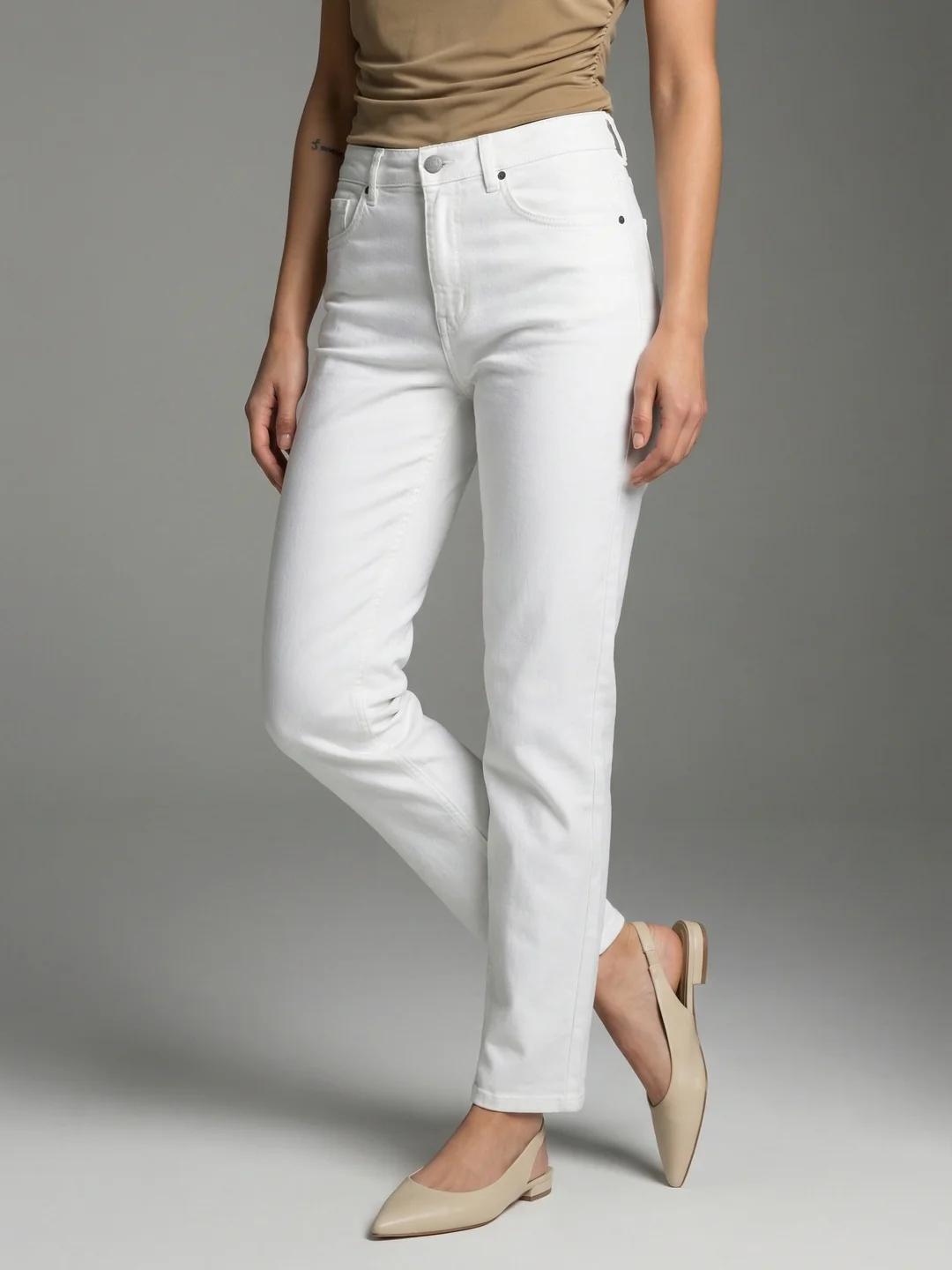 Women's White High Rise Straight Fit Washed Jeans Non-Stretchable - Image 2