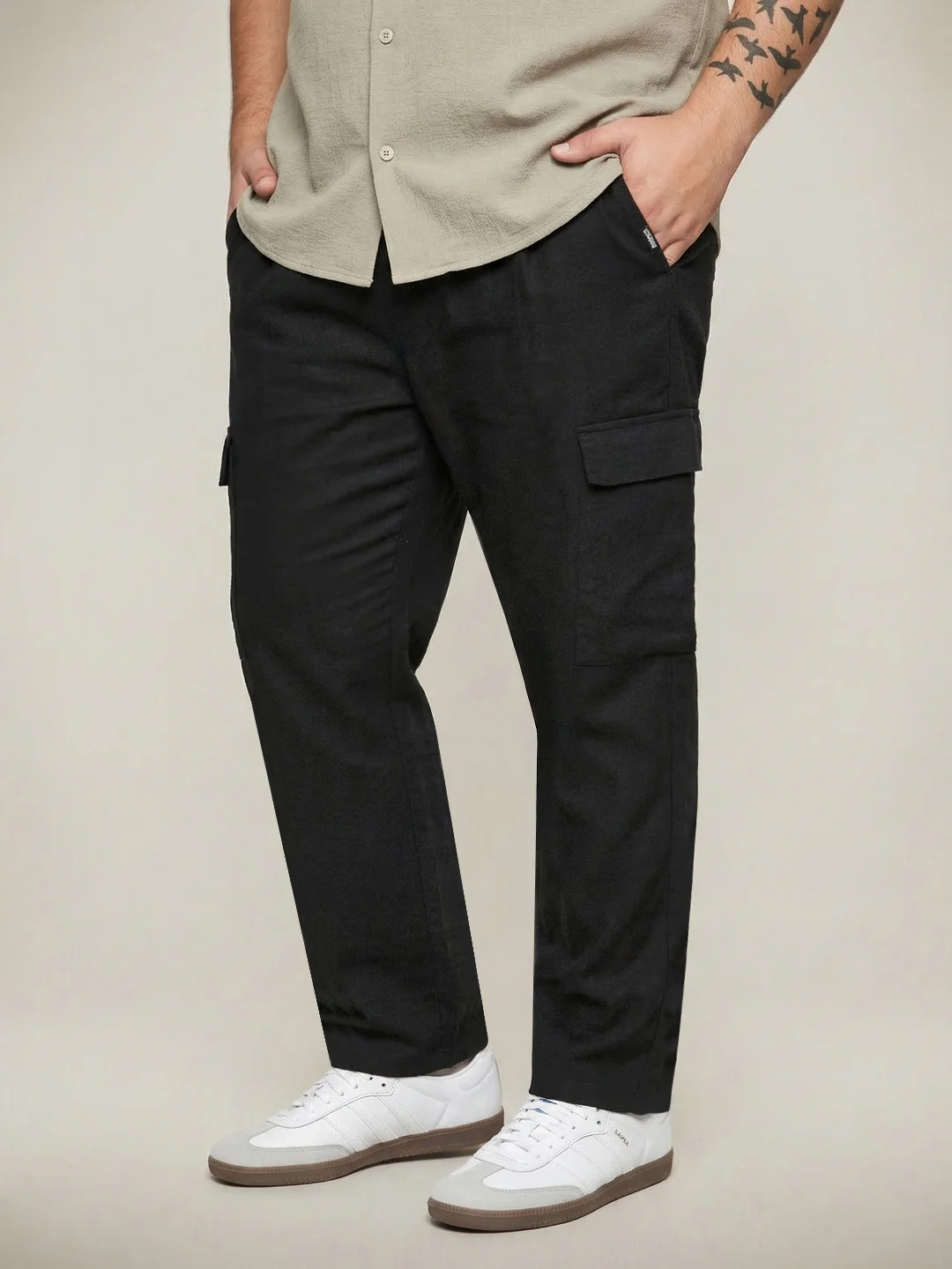 Plus Men's Black Straight Fit Linen Cargo Pants with 6 Pockets - Image 2